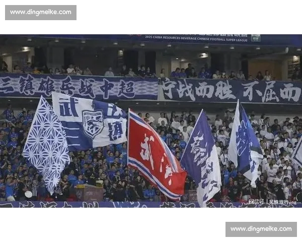 杭州绿城主场迎战武汉卓尔 展现中超争胜关键战的激情碰撞 杭州绿城主场迎战武汉卓尔 展现中超争胜关键战的激情碰撞